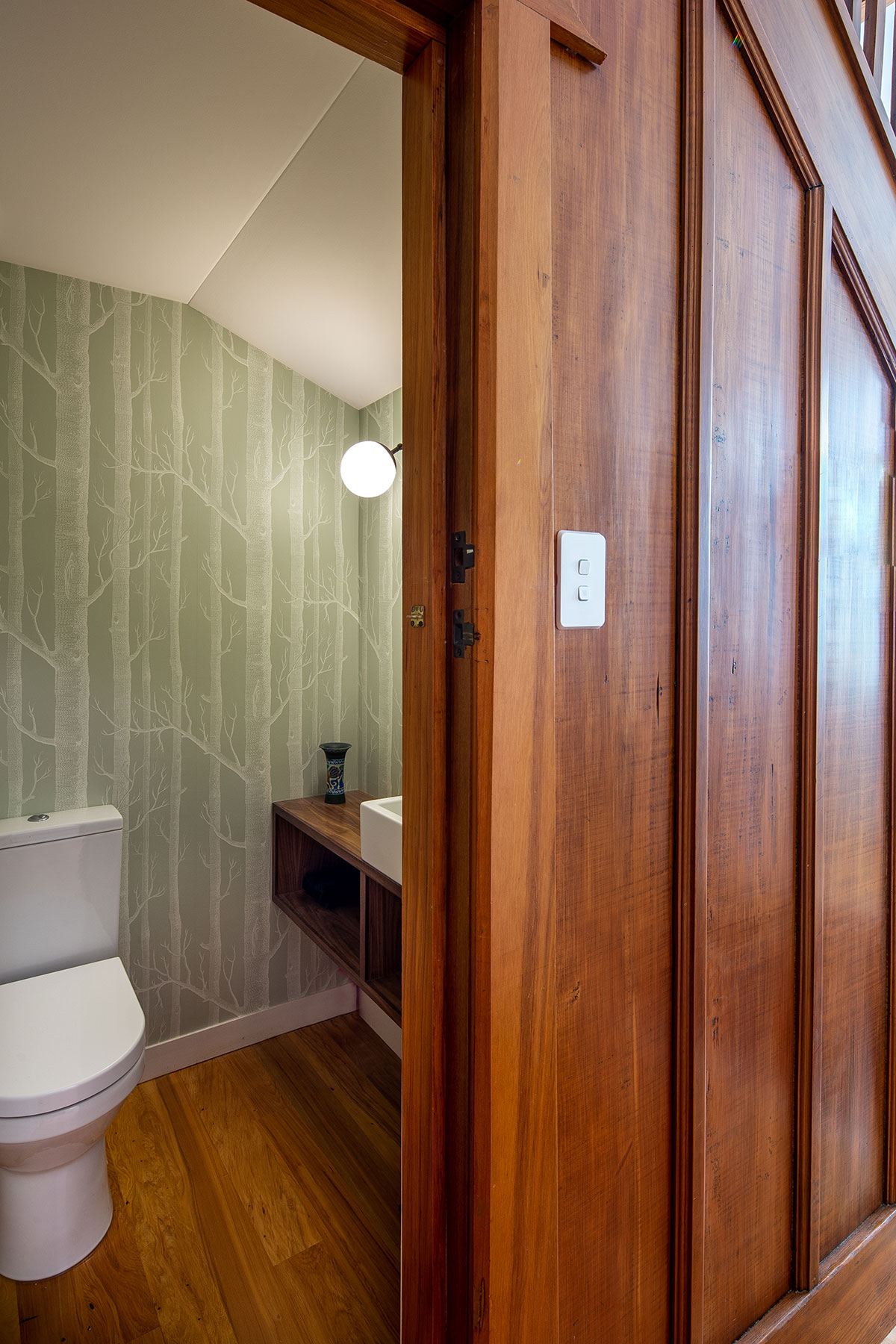 Bathroom lighting and switch detail